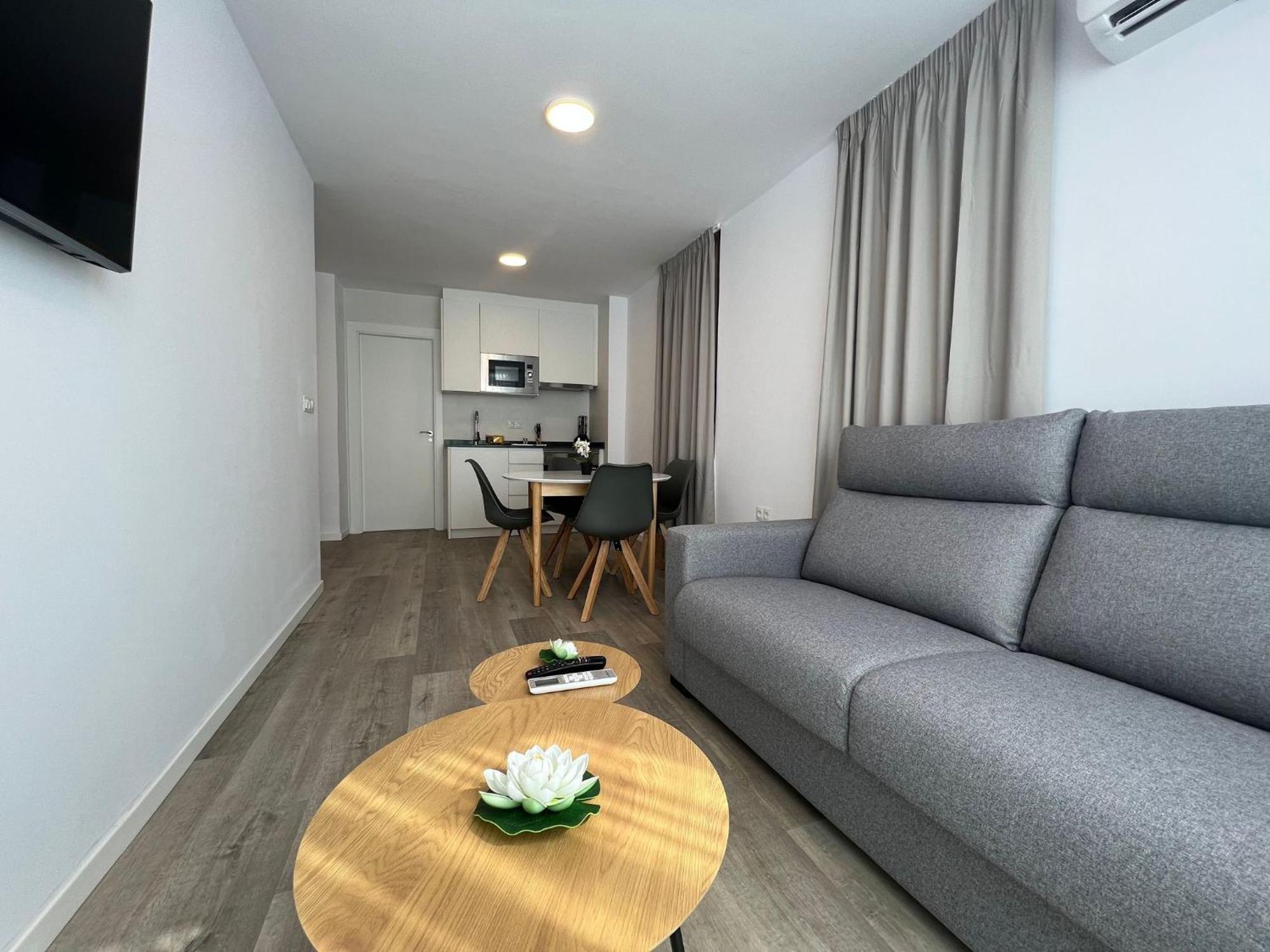 Apartamentos Aurea Pal 8 Y Gran Atenea Esperanto 5 เบนิดอร์ม ภายนอก รูปภาพ